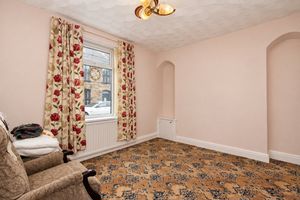 Sitting Room- click for photo gallery